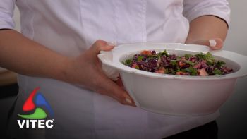 Showcooking integrado no "Março Azul" dá a conhecer saladas nutritivas como refeição principal