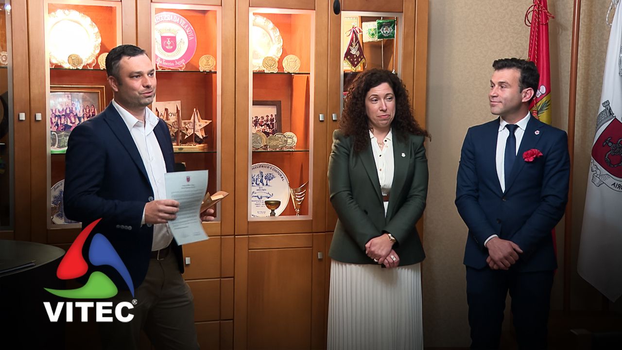 Junta de Freguesia da Vila Nova entrega distinções de Mérito e Excelência