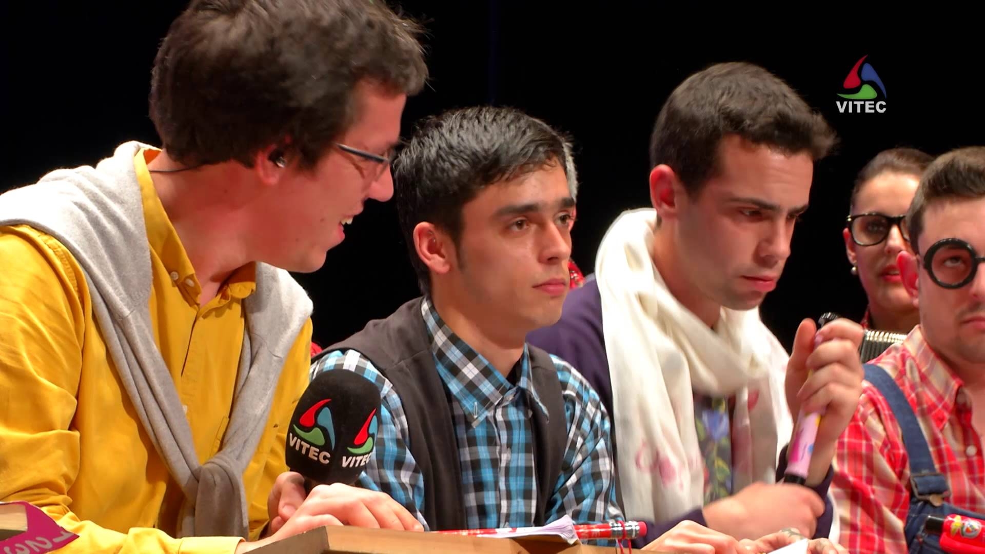 Uma Escola Marada - Dança de Pandeiro do Cantinho de São Mateus - Carnaval 2015