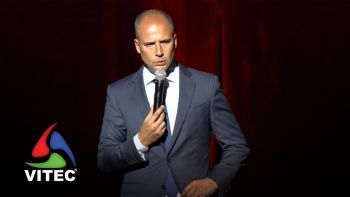 Ricardo Araújo Pereira apresenta o seu primeiro espetáculo a solo de Stand Up Comedy