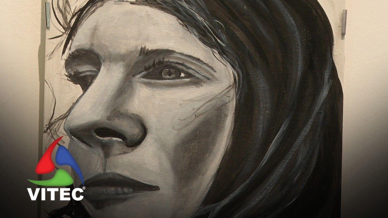 Maria Jorge explora a identidade e expressividade dos rostos através da pintura
