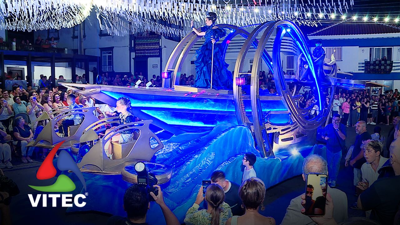Desfile de Abertura "Porto Judeu, Na Linha do Tempo"