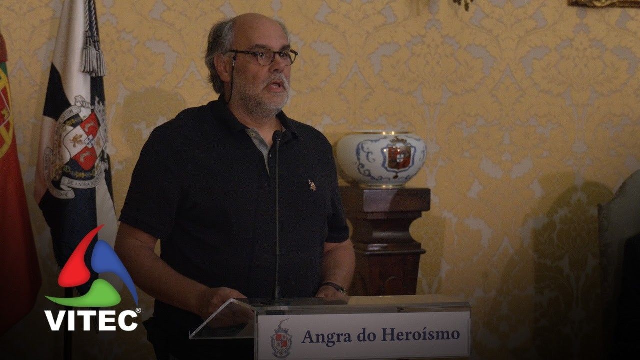 Paulo Henrique Silva apresenta a obra "Ilhas de Portugal" - (Primeira Parte)