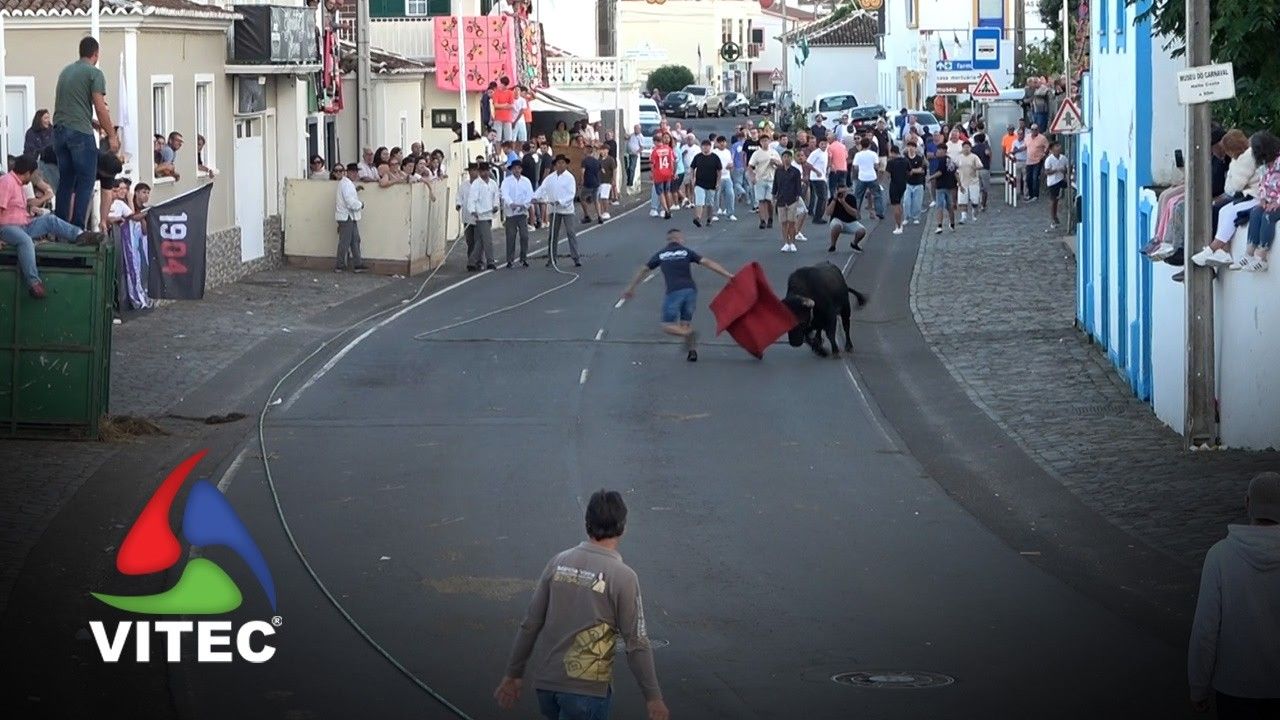 Tourada a 6 de Outubro na Vila das Lajes